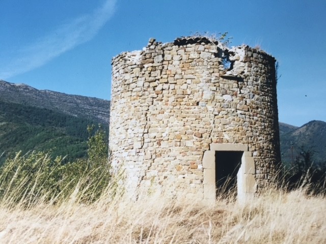 La tour ancien moulin avant sa réfection